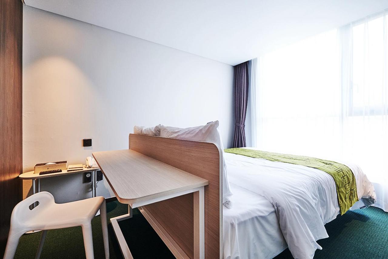 Jeju Pureun Hotel Σεογκουίπο Εξωτερικό φωτογραφία